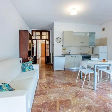 Borgio Mare 2 Appartement *